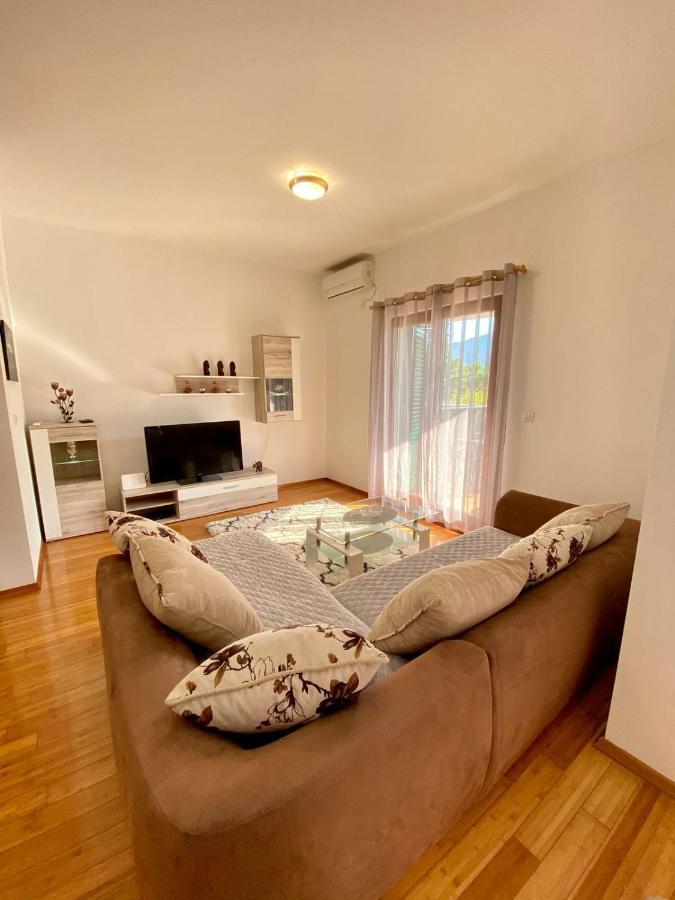 Roman Garden Apartment 里桑 外观 照片